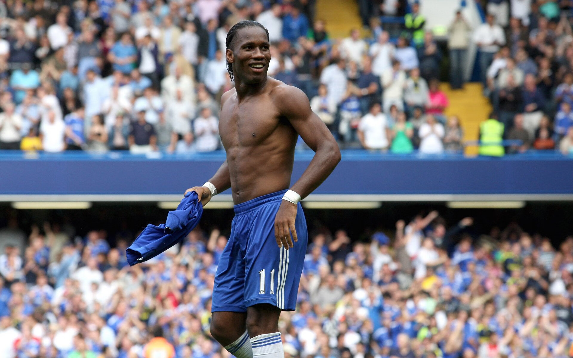 开云网址入口-_赛事现场的灯光与音效技术创新_，正规赛事中对灯光的要求